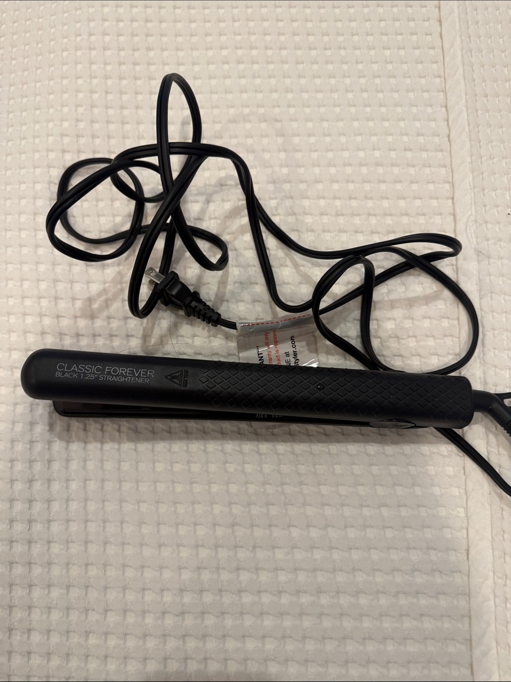 HerStyler Forever Ceramic  Flat Iron - Travel FriendlyDual Voltage Flat Iron EUC
